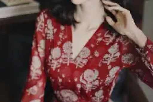 从央视一姐到车展透明人 杨澜30年的体面终究被撕碎了