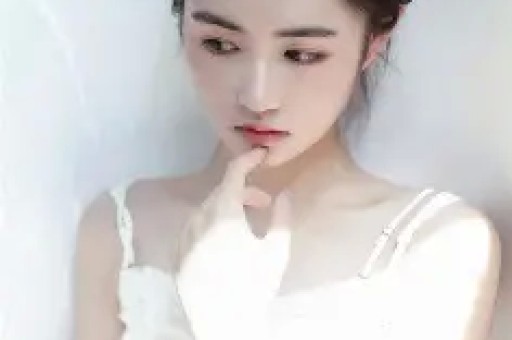一天3个瓜！女星被大佬操控、顶流恋情曝光杨颖被牵连 个个大瓜
