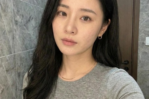 众星套现离场留下82亿窟窿是时候深扒华谊这把明星生死局了！