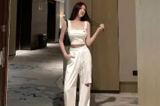 陪玩陪睡仅是冰山一角认干爹舔手指拜高踩低实在荒唐！